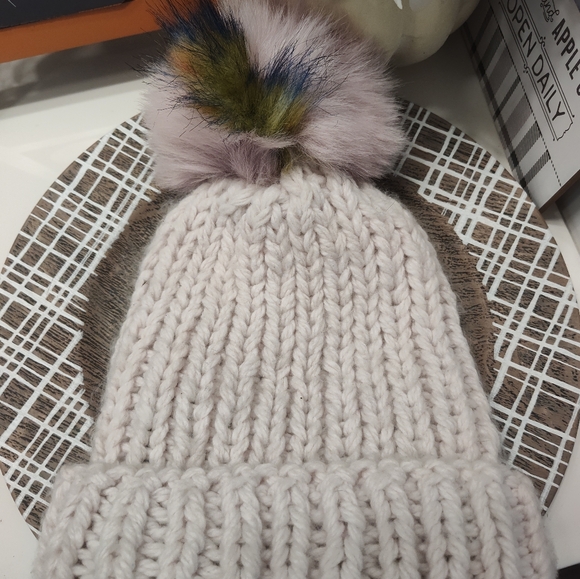 ☃️ EUC Norla Canada Alpaca Wool Blend Chunky Knit Pom Pom Beanie, Pink, OSFA - Picture 2 of 9